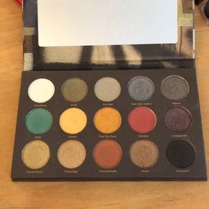 Nomad Berlin Untergrund Pallet